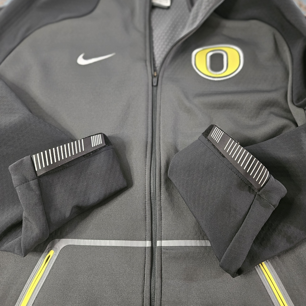 Nike Men's Gray Hooded Jacket - Picture 5 of 9